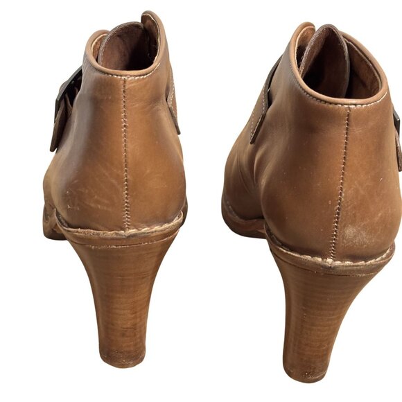 Cole Haan Shoes - Cole Haan Womens Brown Leather Heeled Ankle Boots 9.5M With Nike Air Technology